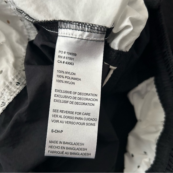 New Umbro Shorts | Size Small - Picture 4 of 4